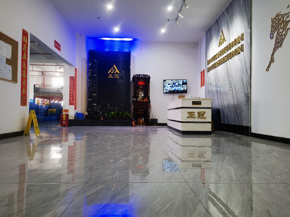 Niech rok 2025 zakończy się spokojnie, a rok 2026 rozpocznie się pomyślnie.